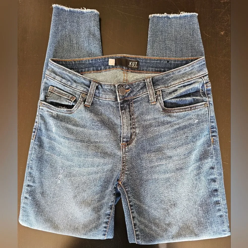 Kut from the Kloth "Connie Ankle Skinny" w/manufacturers distressed marks, size6 - Picture 7 of 10